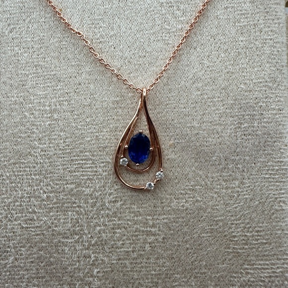 Elegant Rose Gold Necklace with Blue Gemstone - Picture 1 of 13